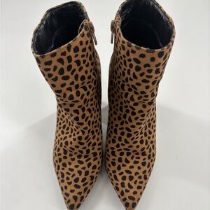 Bamboo Women’s Leopard Print Ankle Booties Heels Pointed Toe Side Zip Size 7